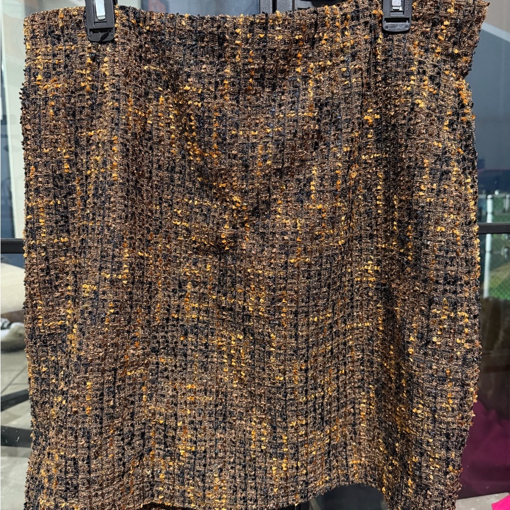 Amanda & Chelsea Brown and Gold Tweed-like Skirt